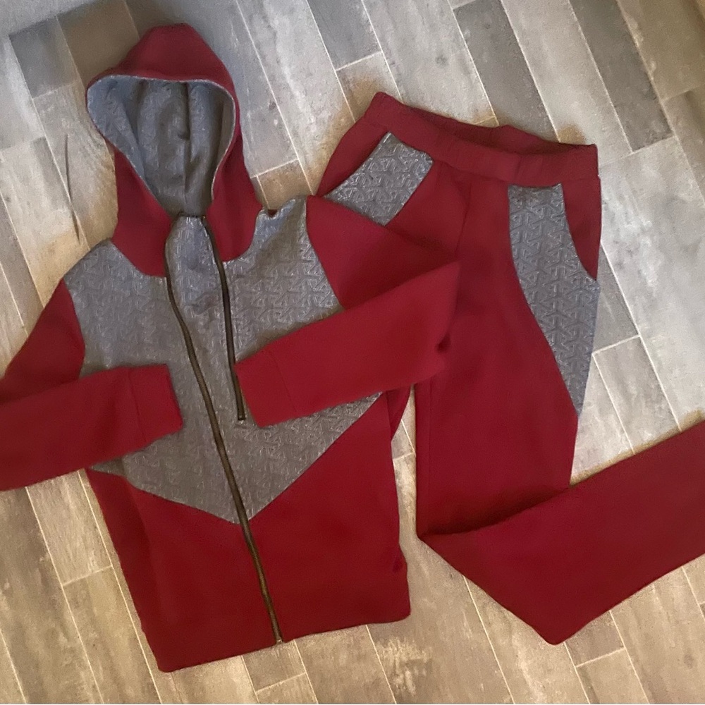 Vintage Stanzino Women’s Size Large 2 Piece Burgundy Track Suit